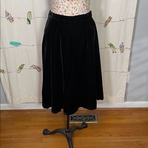 Modcloth Black Velvet A-Line Skirt sz 24